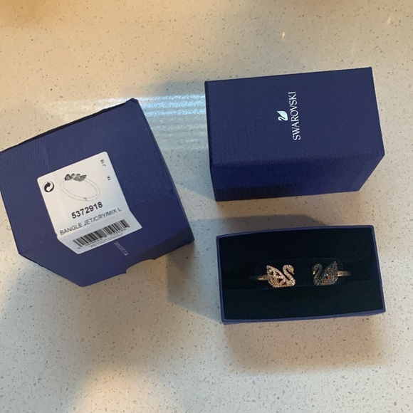 Swarovski Swan Bracelet - Picture 3 of 5